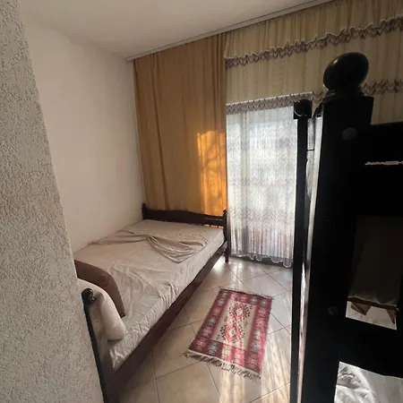 호텔 Peja Velipojë