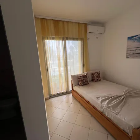Peja 3* Velipojë