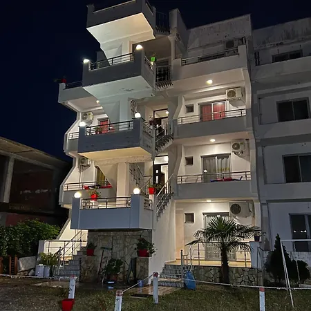 Peja 3* Velipojë