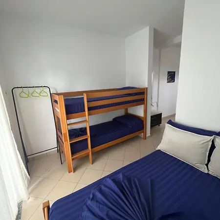 Peja 호텔 Velipojë