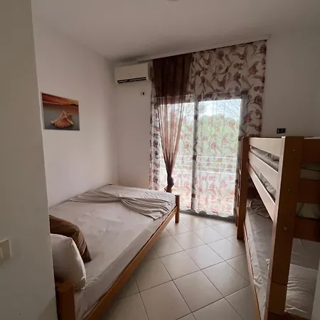 호텔 Peja Velipojë