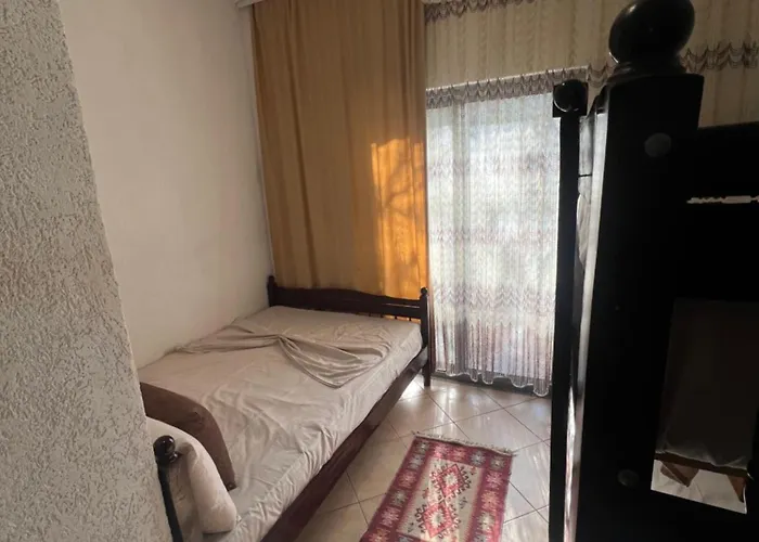 Szálloda Peja Velipoja