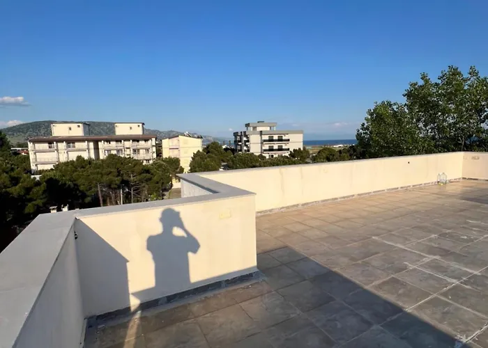 Szálloda Peja Velipoja