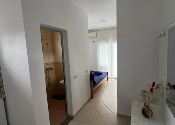 Szálloda Peja Velipoja